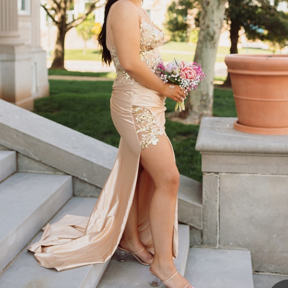 beautiful gold prom dress